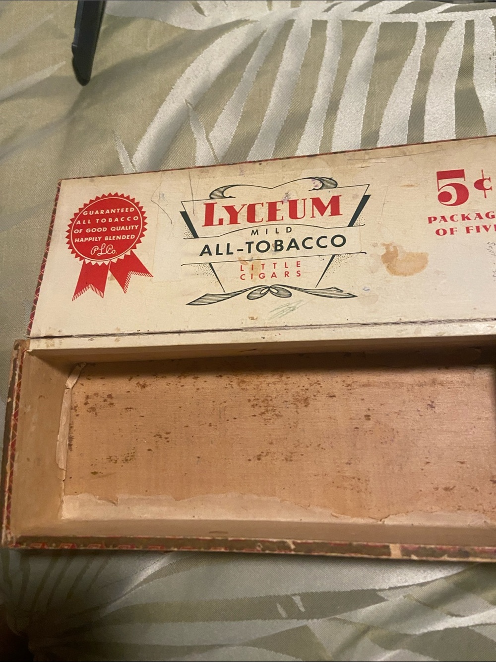 Lyceum All-Tobacco Little Cigars Vintage Box - Cream & Red